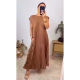 2024 Women's Trendy Fall and Winter New Arrival Round Neck Sleeveless Pleated Dresses Ladies Daily Wear Evening Hot Sale Dresses